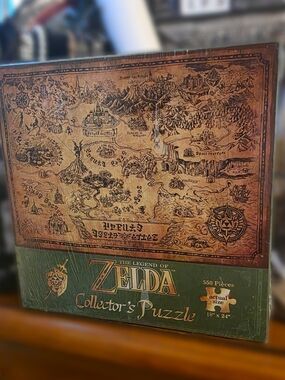 The Legend of Zelda Collector's Puzzle 550 pieces. (never opened)